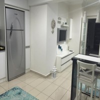 Selda Hanım'ın maviyle renklendirdiği modern mutfağı..