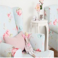 Pudra pembeler ve zarif desenlerle huzur kokan masal ev