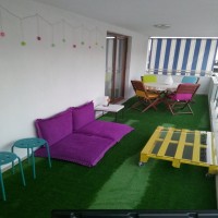 Mustafa Bey'in cıvıl cıvıl balkonu