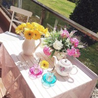 Ev Gezmesi: Her köşesinde çiçeklerle zarif ve ferah bir ev..