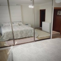 Serpil Hanım'ın turuncu ve mavilerle renklenmiş modern evi