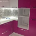 Pembe vurgusuyla tatlı ve göz alıcı bir mutfak..