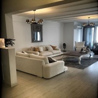 Doğal ton ve malzemelerle stil sahibi ve konforlu bir ev