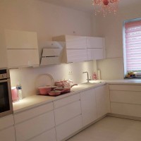 Nazlı Hanım'ın beyaz ve pembe mutfağı