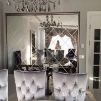 Ev Gezmesi: Şık renkler ve parlak kumaşlarla göz alıcı bir dekor..