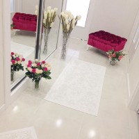 Ev Gezmesi: Her köşesinde çiçeklerle zarif ve ferah bir ev..