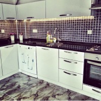 Şirin Hanım'ın pembeler ve çiçek desenler içindeki country tarzı evi