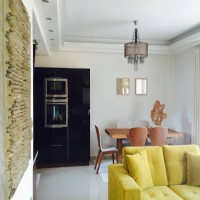 Her köşesinde ahşabın sıcaklığının olduğu modern ve konforlu bir ev.. 