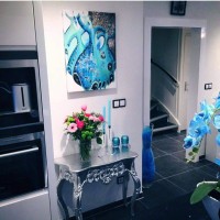 Sezen Hanım'ın mavi ve siyah ağırlıklı karakterli evi