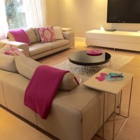 Sadeliğin şıklıkla buluştuğu minimalist bir dekor..