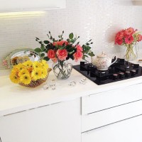 Ev Gezmesi: Her köşesinde çiçeklerle zarif ve ferah bir ev..