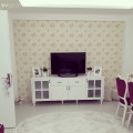 Zehra hanımın fuşya vurgulu sıcak ve keyifli evi..