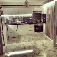 Şirin Hanım'ın pembeler ve çiçek desenler içindeki country tarzı evi