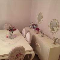 Genç çiftimizin elinde renklenen klasik dekorlu bir ev..