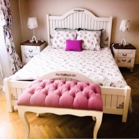 Koyu renklerle bir country ve vintage dekor