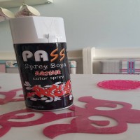 Sevda Hanım'ın boyayarak yeni bir hayat verdiği mutfağı