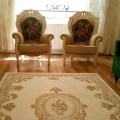 Sevda hanımın goblen desenli klasik stil oturma odası..