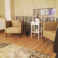 Ev Gezmesi: Bej, kahverengi ve siyahlarla zarif bir ev..