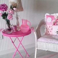 Pastel mavi ve pembelerle zarif bir ev