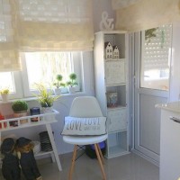 Baştan aşağı yenilenen bir evde, modern ve ferah bir dekor..