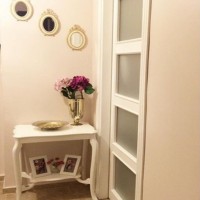 Genç çiftimizin elinde renklenen klasik dekorlu bir ev..