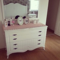 Pastel renklerle cıvıl cıvıl bir ev