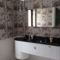 Farklı stil ve renklerin bir araya geldiği özenli ve zarif bir ev..