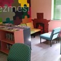 2 öğretmenin tamamen emekleri ile yaptıkları okul kütüphanesi..