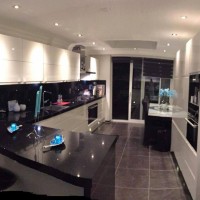 Sezen Hanım'ın mavi ve siyah ağırlıklı karakterli evi