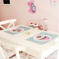 Pudra pembeler ve zarif desenlerle huzur kokan masal ev