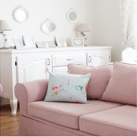 Pudra pembeler ve zarif desenlerle huzur kokan masal ev