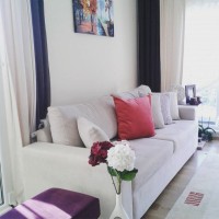 Doğru mobilya ve renk seçimleriyle çok ferah bir ev.