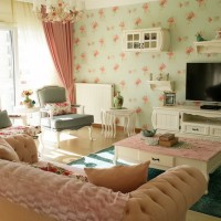 Beyhan hanımın pastel pembe, mavi ve yeşillerle country stil evi.