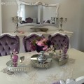 Merve hanımın mor, beyaz ve gümüş uyumunda klasik stil evi..