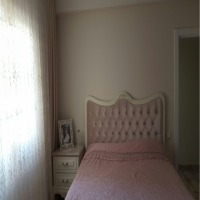 Serap hanım'ın yumuşak ve dinlendirici renklerle döşenmiş iç açıcı evi