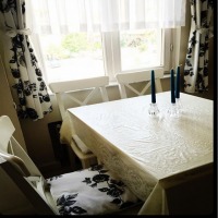 Koyu renklerle bir country ve vintage dekor