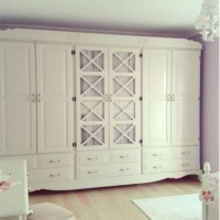 Pudra pembeler ve zarif desenlerle huzur kokan masal ev