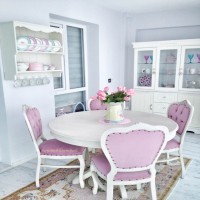 Ev gezmesi - Pembe ağırlıklı modern ve country karışımı bir ev