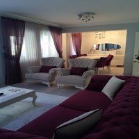 Beyza Hanım'ın bordo ağırlıklı zarif ve karakterli evi