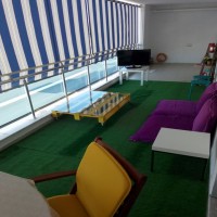 Mustafa Bey'in cıvıl cıvıl balkonu