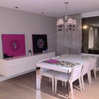 Sadeliğin şıklıkla buluştuğu minimalist bir dekor..