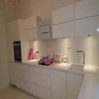 Nazlı Hanım'ın beyaz ve pembe mutfağı