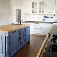 Beyaz ve Mavinin Buluştuğu Zamansız Bir Mutfak!