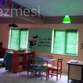 2 öğretmenin tamamen emekleri ile yaptıkları okul kütüphanesi..