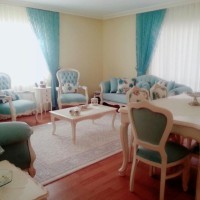 Country ve vintage stilde mavi ve pembelerle çok zarif ev..