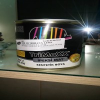 Gamze Hanım'ın rengarenk boyattığı kapıları