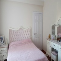 Serap hanım'ın yumuşak ve dinlendirici renklerle döşenmiş iç açıcı evi