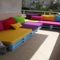 Elif hanımın rengarenk balkonu