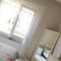 Ev Gezmesi: Her köşesinde çiçeklerle zarif ve ferah bir ev..