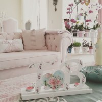 Beyhan hanımın pastel pembe, mavi ve yeşillerle country stil evi.